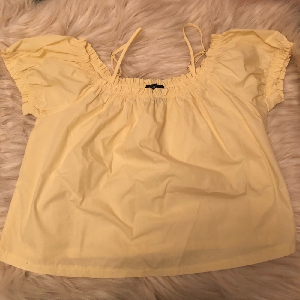 Like new forever 21 yellow summer top